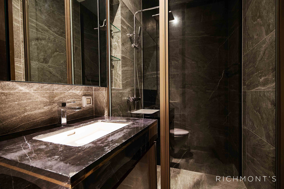 ขายคอนโดสุขุมวิท อโศก ทองหล่อ : คอนโด 2 ห้องนอน ที่ ดิ เอส สุขุมวิท 36, Contact 062-496-6454