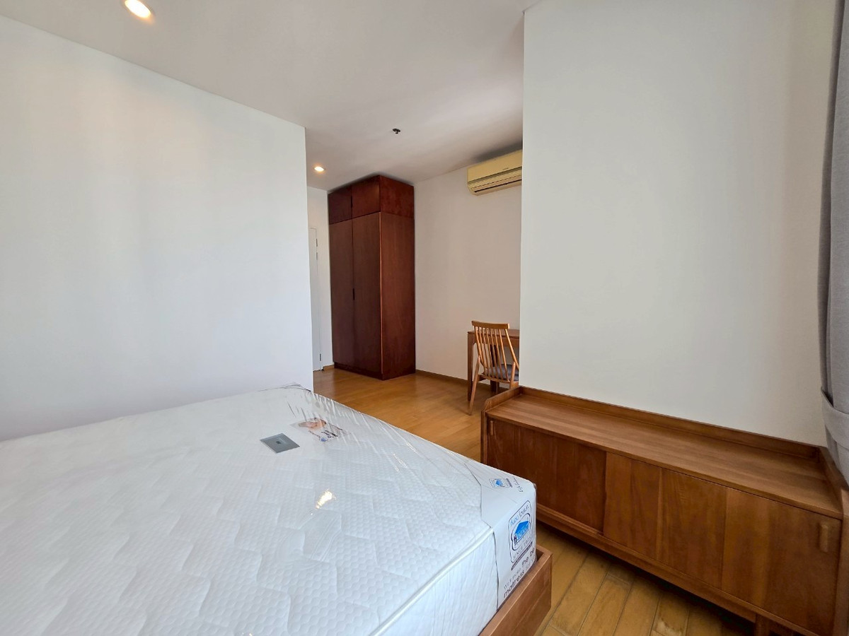 ขายคอนโดพระราม 9 เพชรบุรีตัดใหม่ RCA : คอนโด 5 ห้องนอนวิวสวย ที่ VILLA ASOKE , Contact 062-496-6454