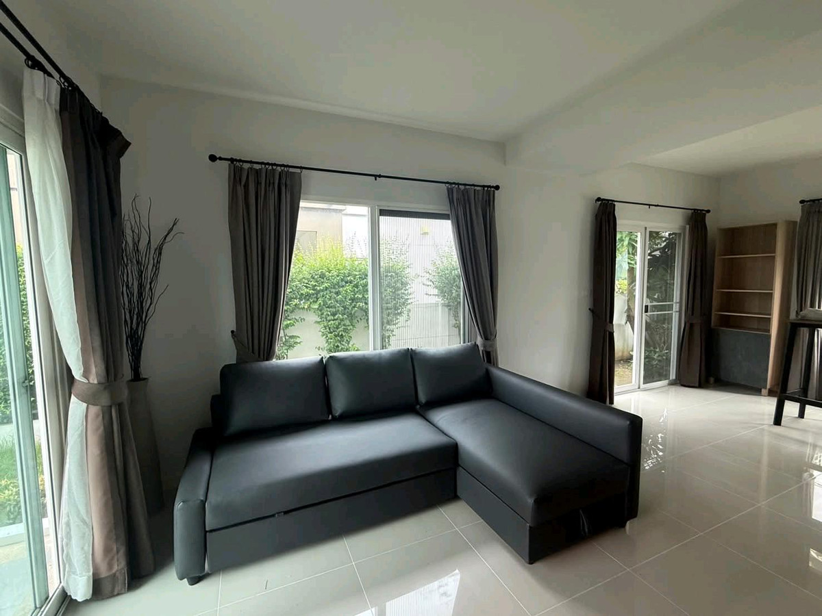 For RentHouseRathburana, Suksawat : 📍 Soi Pracha Uthit 90 | Beautiful house, ready to move in immediately. The house is now vacant.