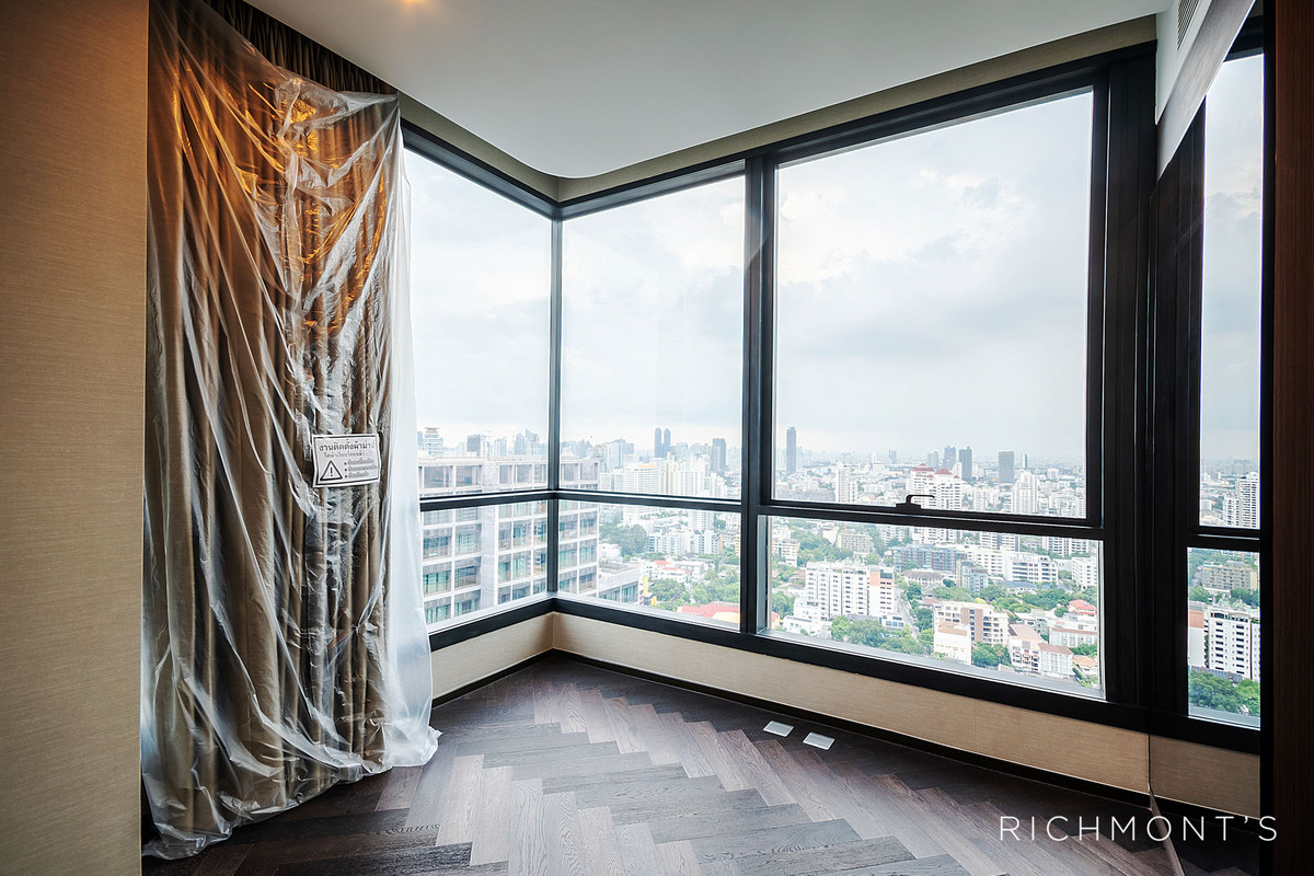 ขายคอนโดสุขุมวิท อโศก ทองหล่อ : คอนโด 2 ห้องนอน ที่ ดิ เอส สุขุมวิท 36, Contact 062-496-6454