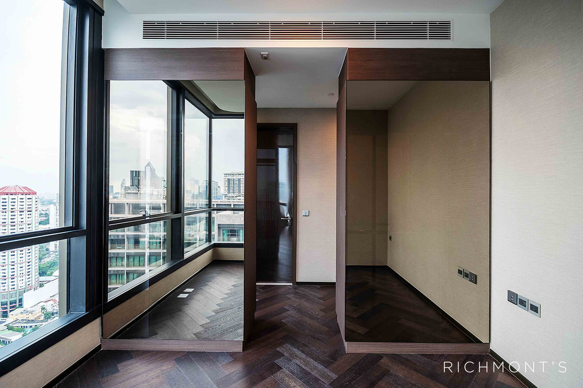 ขายคอนโดสุขุมวิท อโศก ทองหล่อ : คอนโด 2 ห้องนอน ที่ ดิ เอส สุขุมวิท 36, Contact 062-496-6454