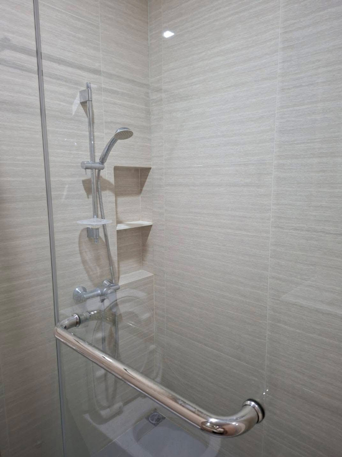 ให้เช่าคอนโดสะพานควาย จตุจักร : 🔥Hot Deal🔥M jatujuk 28 Sqm🔥 18,000 เลี้ยงสัตว์ได้💫สนใจติดต่อ พัตเตอร์ 0928895628