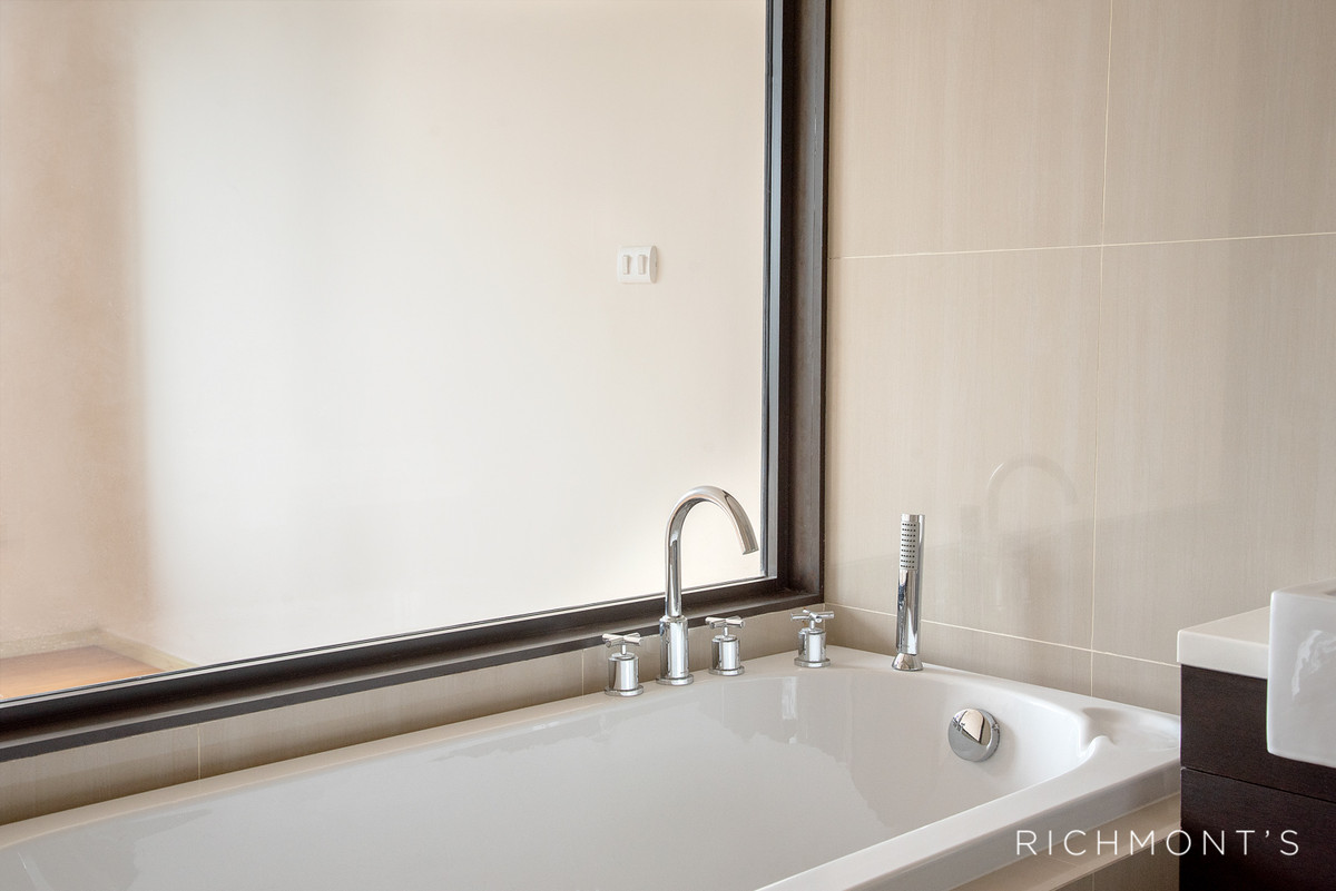 ขายคอนโดพระราม 9 เพชรบุรีตัดใหม่ RCA : คอนโด 4 ห้องนอนวิวสวย ที่ VILLA ASOKE , Contact 062-496-6454