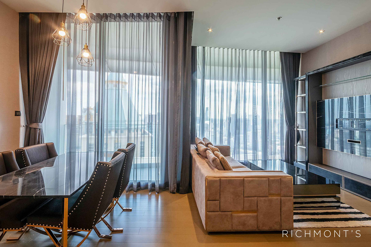 ขายคอนโดวิทยุ ชิดลม หลังสวน : 2 ห้องนอนวิวสวย ที่ Magnolias Ratchadamri Boulevard, Contact 062-496-6454