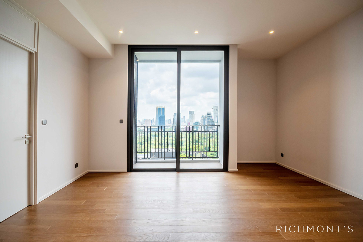 ขายคอนโดวิทยุ ชิดลม หลังสวน : คอนโด 3 ห้องนอนวิวสวย ที่ MUNIQ Langsuan, Please call: 062-496-6454