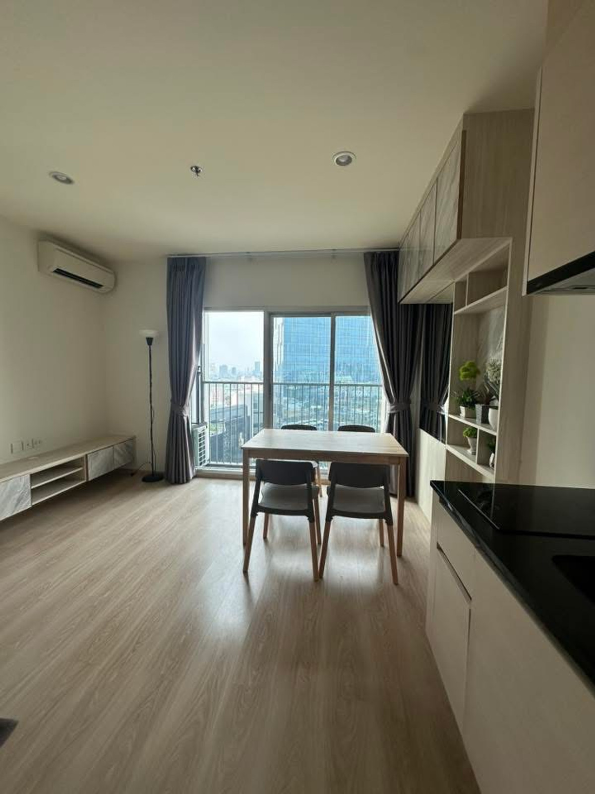 For RentCondoRatchadapisek, Huaikwang, Suttisan : 🔥 FOR RENT : Noble Revolve Ratchada 🔥🔥