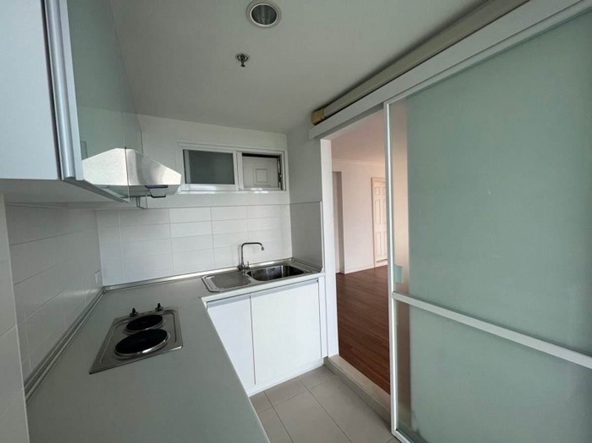 ขายคอนโดปิ่นเกล้า จรัญสนิทวงศ์ : 💖💖ขายถูก Lumpini Suite Pinklao (2 Bed 63.85 ตร.ม/4.55 ล้าน) ชั้น 12 ห้องเปล่า ใกล้ห้าง,ถนนใหญ่/สนใจสอบถามได้นะคะ Line ID = atfirm2010💖💖