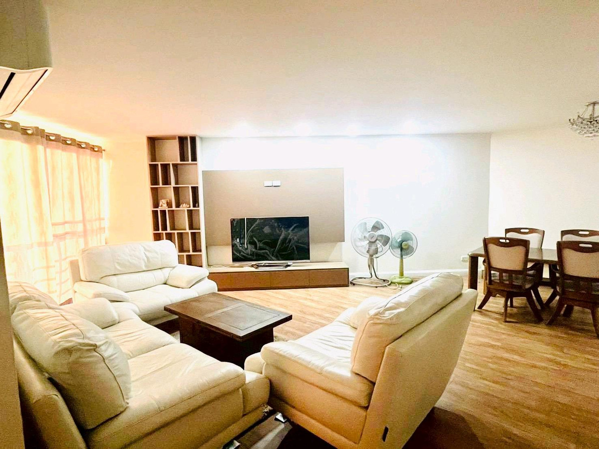 For RentCondoRama3 (Riverside),Satupadit : 🔥For rent🔥 
Bangkok Garden Condo (Narathiwat 24)
Located at Soi Naradhiwas Rajanagarindra 24, 
Large condo unit with 2 bedrooms 