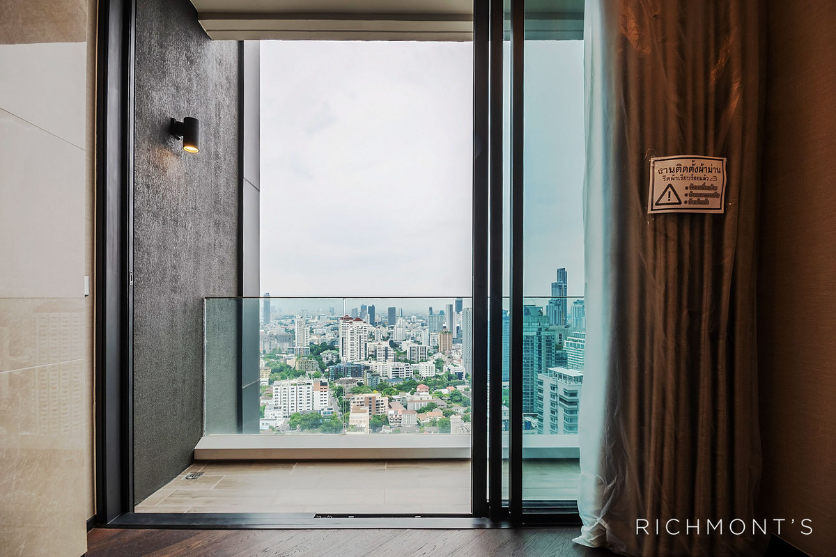 ขายคอนโดสุขุมวิท อโศก ทองหล่อ : คอนโด 2 ห้องนอน ที่ ดิ เอส สุขุมวิท 36, Contact 062-496-6454