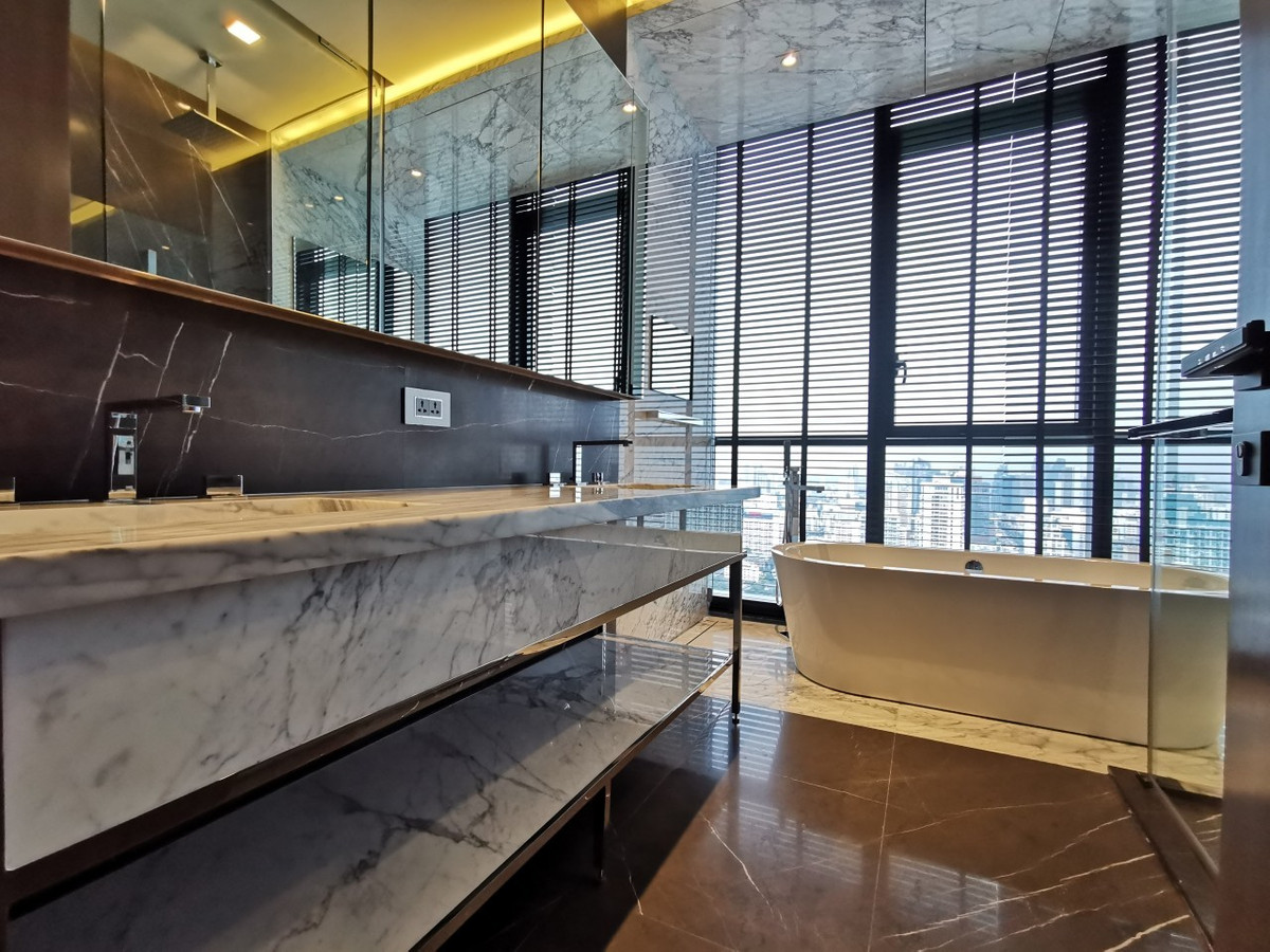 ขายคอนโดสุขุมวิท อโศก ทองหล่อ : คอนโดสุดหรู 3 ห้องนอน ที่ The Monument Thonglor, Please call: 062-496-6454