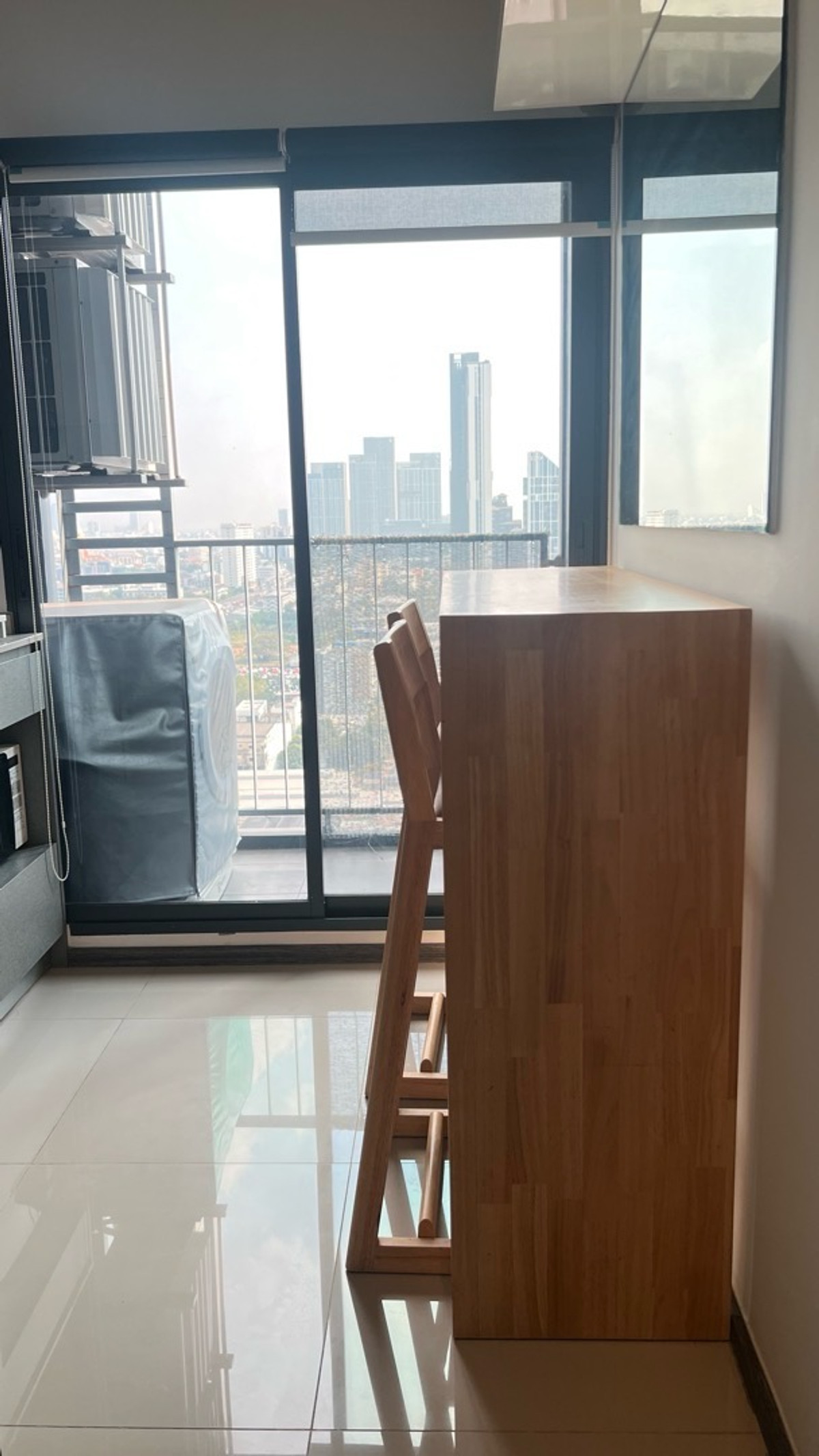 For RentCondoOnnut, Udomsuk : For rent, next to the BTS, 1 Bedroom, beautiful built-in room, high floor, Ideo S 93 Tel 095 878 5645