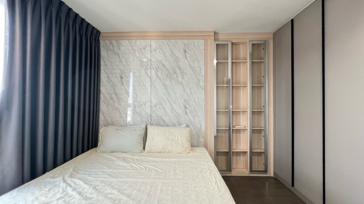 For RentCondoOnnut, Udomsuk : For rent, next to the BTS, 1 Bedroom, beautiful built-in room, high floor, Ideo S 93 Tel 095 878 5645