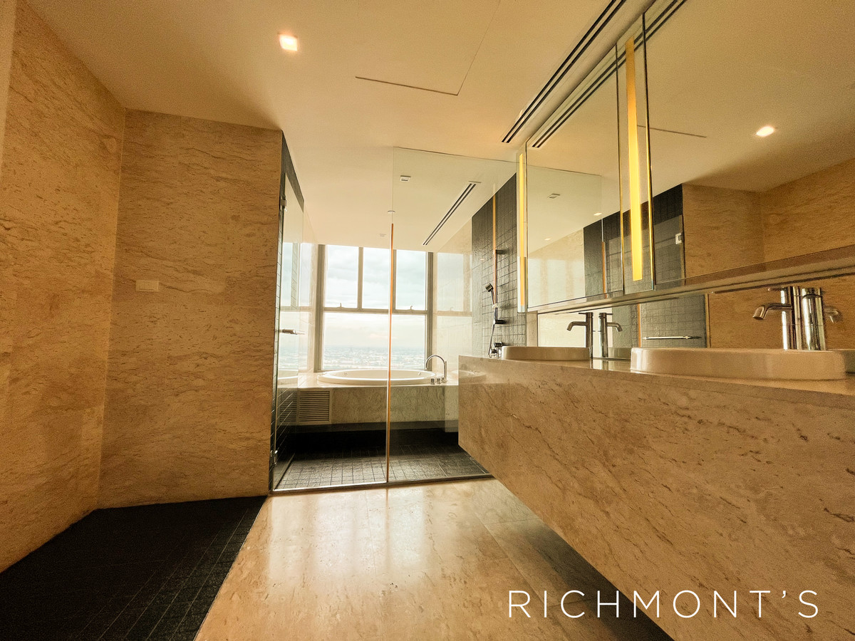 ขายคอนโดพระราม 3 สาธุประดิษฐ์ : 4 ห้องนอน Triplex ที่ The Pano Rama 3, Contact 062-496-6454