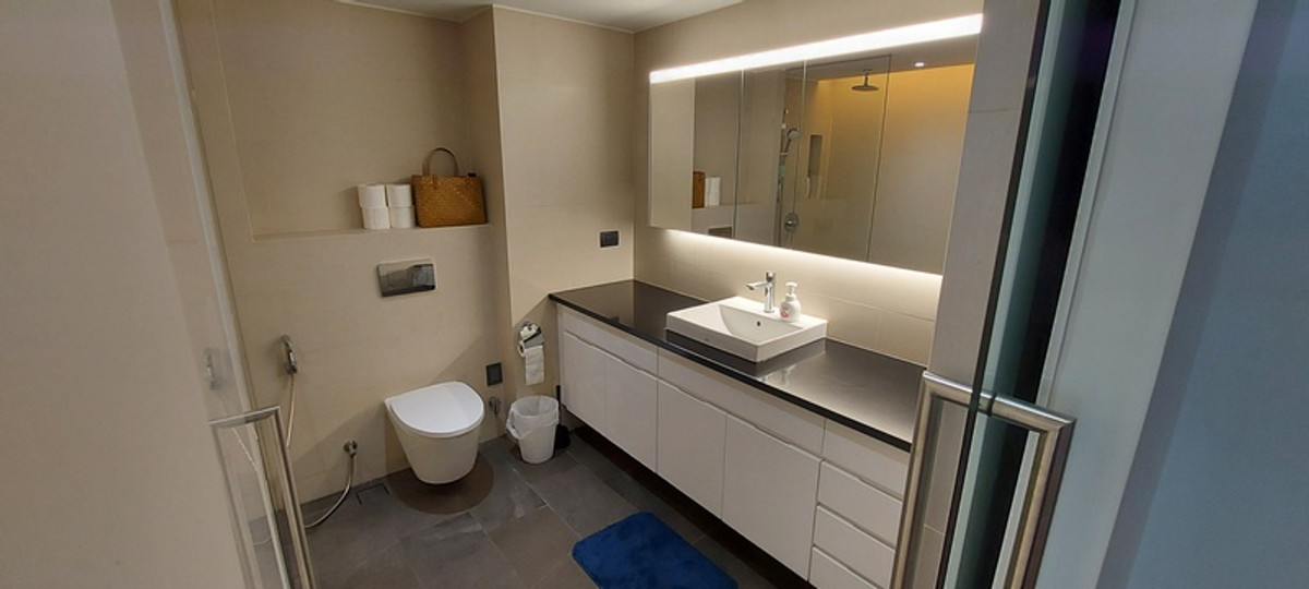 ขายคอนโดวิทยุ ชิดลม หลังสวน : Somkid Gardens Condo , Contact 062-496-6454