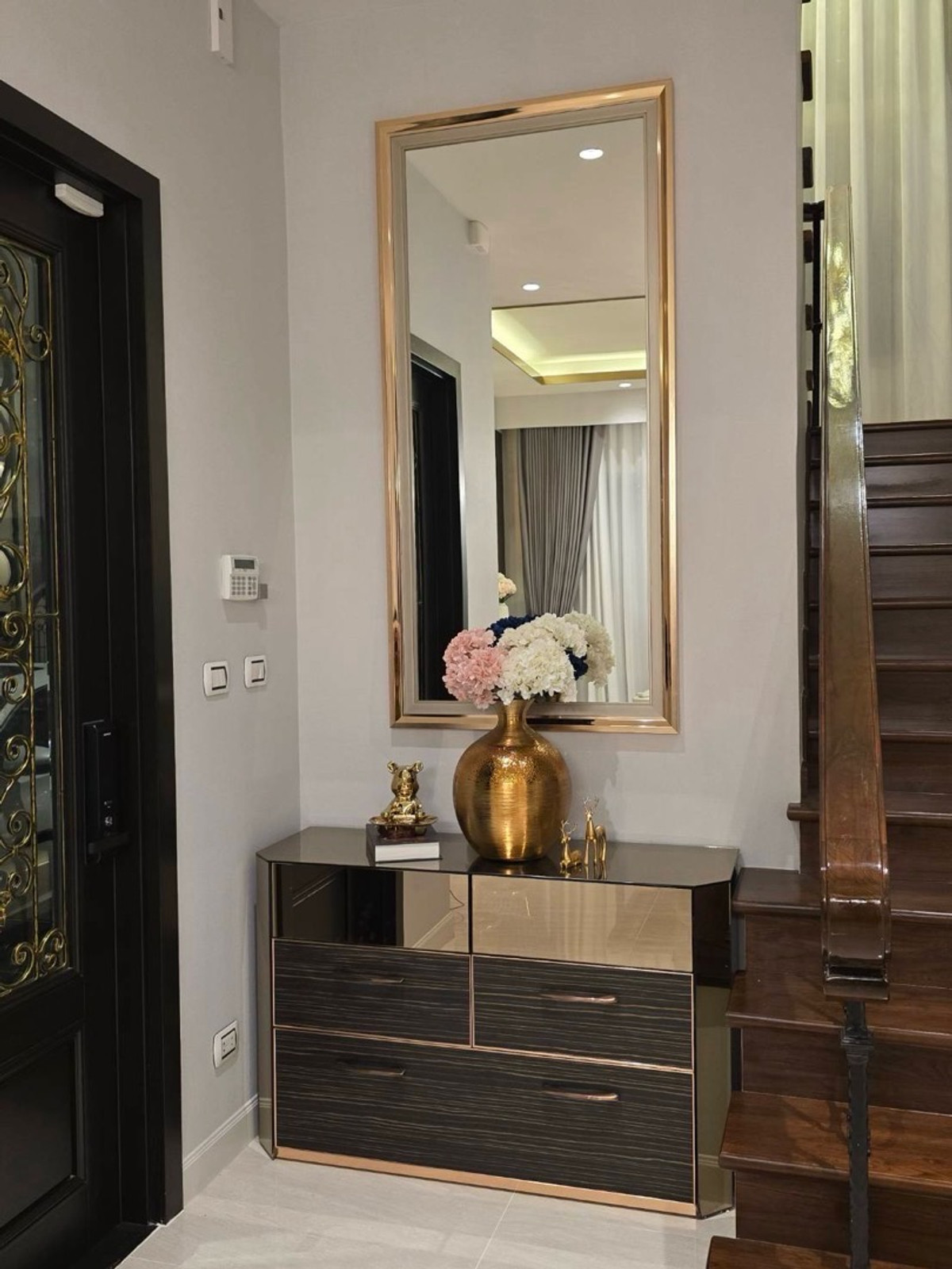 บ้านลาดกระบัง สุวรรณภูมิ : 🏰 เช่าหรือขาย คฤหาสน์หลังใหญ่ บ้านเดี่ยวสุดหรู ป้ายแดง📍 เพอร์เฟค มาสเตอร์พีช 4 สุขุมวิท 77