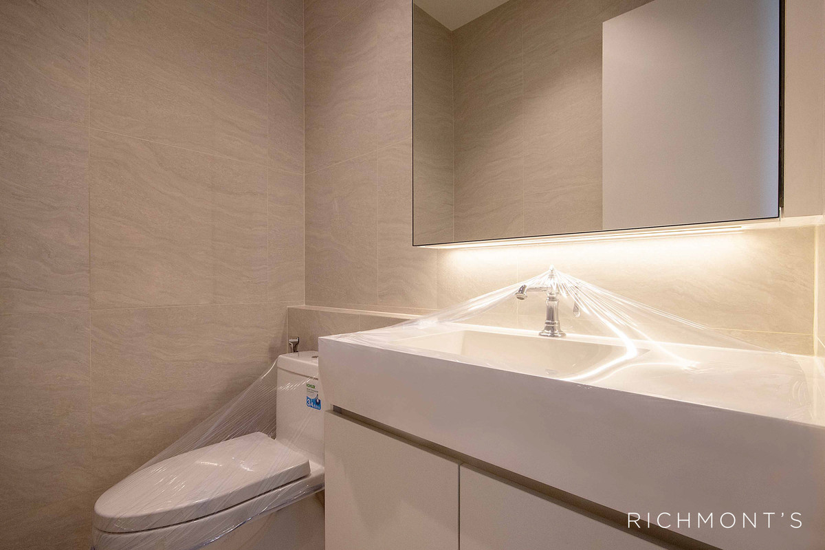 ขายคอนโดวิทยุ ชิดลม หลังสวน : คอนโด 3 ห้องนอนวิวสวย ที่ MUNIQ Langsuan, Please call: 062-496-6454