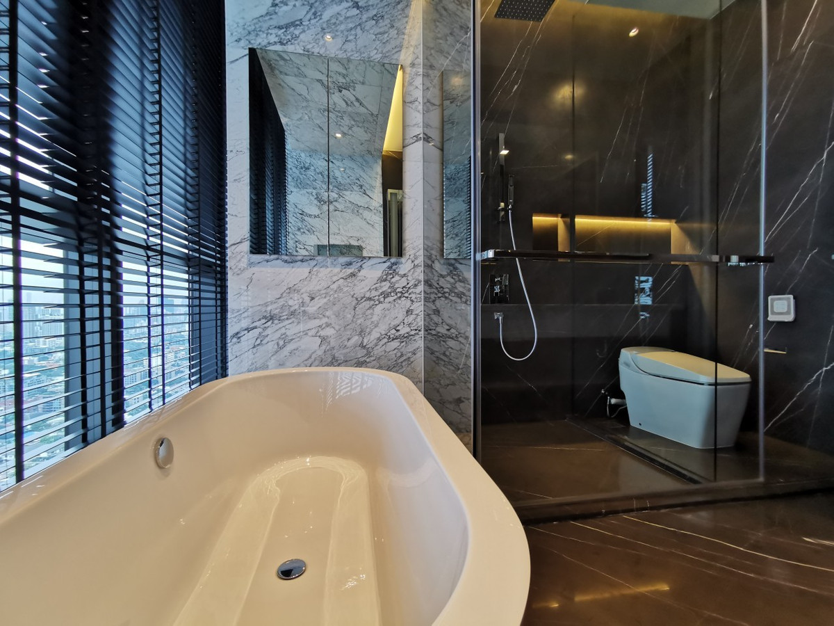 ขายคอนโดสุขุมวิท อโศก ทองหล่อ : คอนโดสุดหรู 3 ห้องนอน ที่ The Monument Thonglor, Please call: 062-496-6454