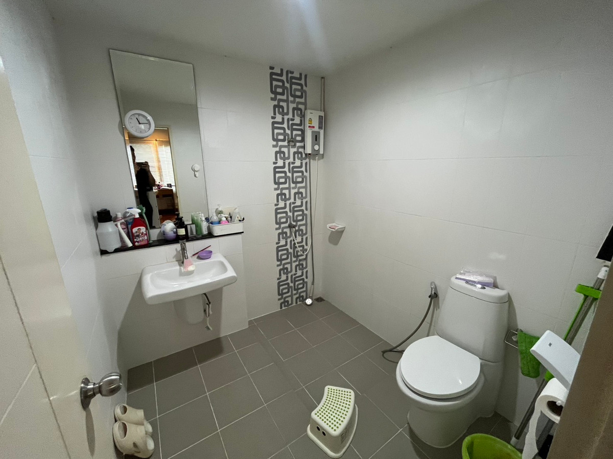 For SaleTownhomePattanakan, Srinakarin : HOT DEAL Townhome for sale with tenants | The Exclusive Pattanakarn 44 | Invest and receive immediate income 🏷️ Peeraphong FIFA | 087-808-3690