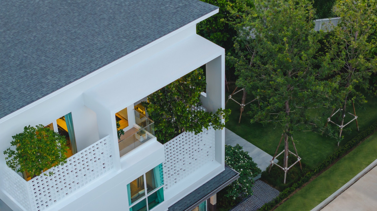 ขายบ้านพัฒนาการ ศรีนครินทร์ : ลดหลายล้าน ‼️บ้านหลังใหญ่สุด ตกแต่งพร้อมอยู่ ขนาด 329 Sq.m 4 bed 4 bath ราคาเพียง 19.9 MB !! ติดต่อ 086-795-9997 (จิมมี่)