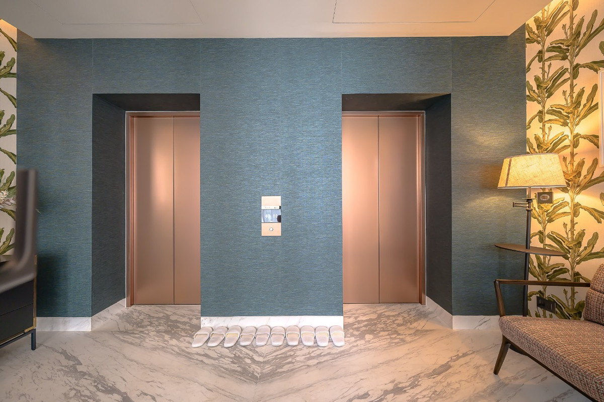 ขายคอนโดสุขุมวิท อโศก ทองหล่อ : คอนโดสุดหรู 2 ห้องนอน ที่ The Monument Thonglor, Please call: 062-496-6454