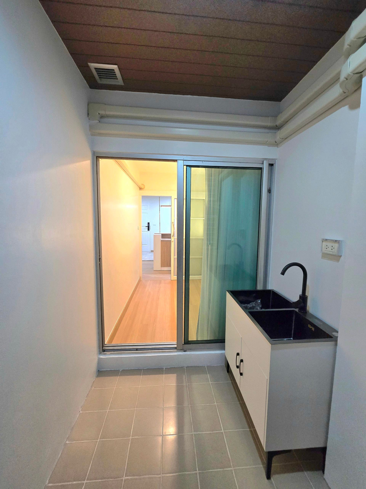 ขายคอนโดลาดพร้าว101 แฮปปี้แลนด์ : ห้องใหญ่ โซนลาดพร้าว #เดอะนิชไอดีลาดพร้าว130 🏡ใกล้ MRT ลาดพร้าว101 แค่ 190 เมตร ห้องสวยพร้อมอยู่เลย 🩷