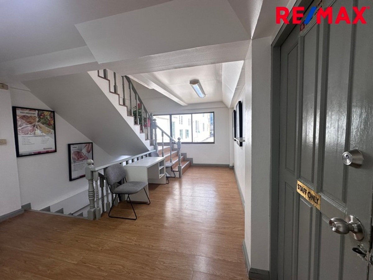 ขายอาคารพาณิชย์บางนา แบริ่ง ลาซาล : [PREMIUM SALE] ขายอาคารพาณิชย์ 6 คูหา 329 ตร.ว. ติดถนนศรีนครินทร์ / 6-Unit Commercial Building | 329 Sq. Wah | Srinakarin Main Road