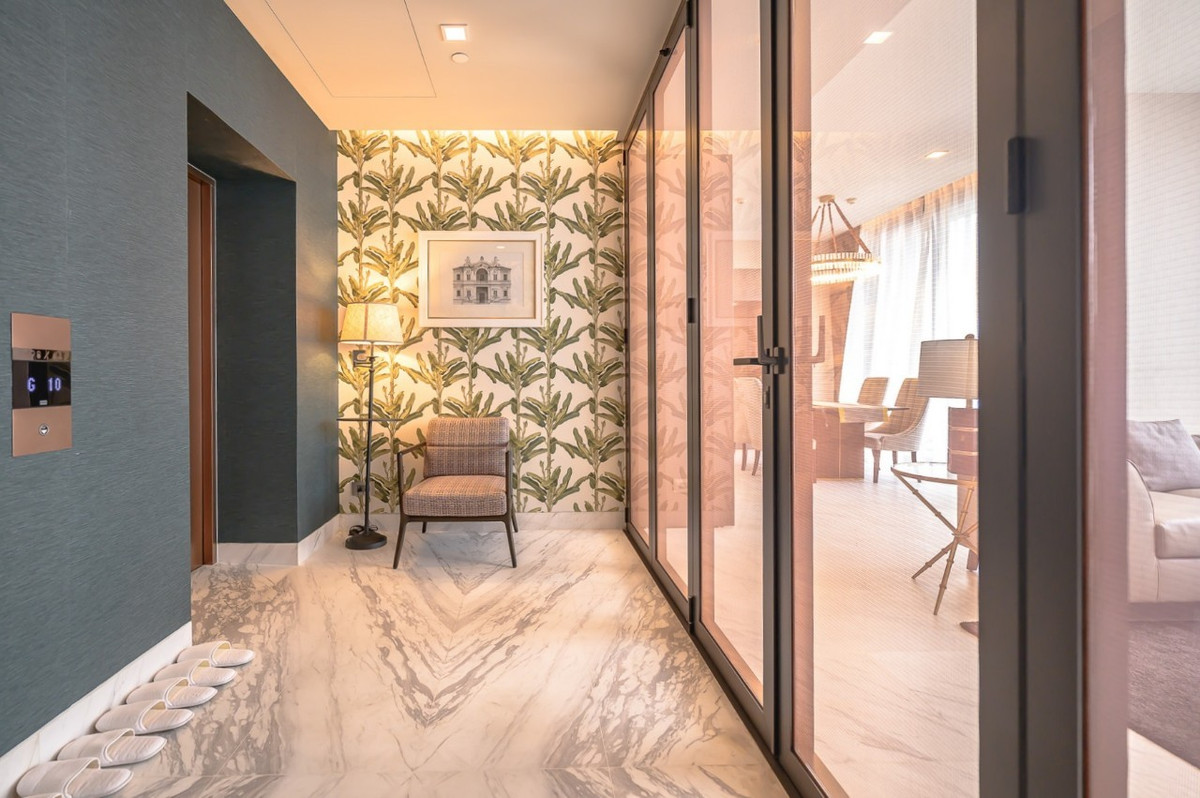 ขายคอนโดสุขุมวิท อโศก ทองหล่อ : คอนโดสุดหรู 2 ห้องนอน ที่ The Monument Thonglor, Please call: 062-496-6454