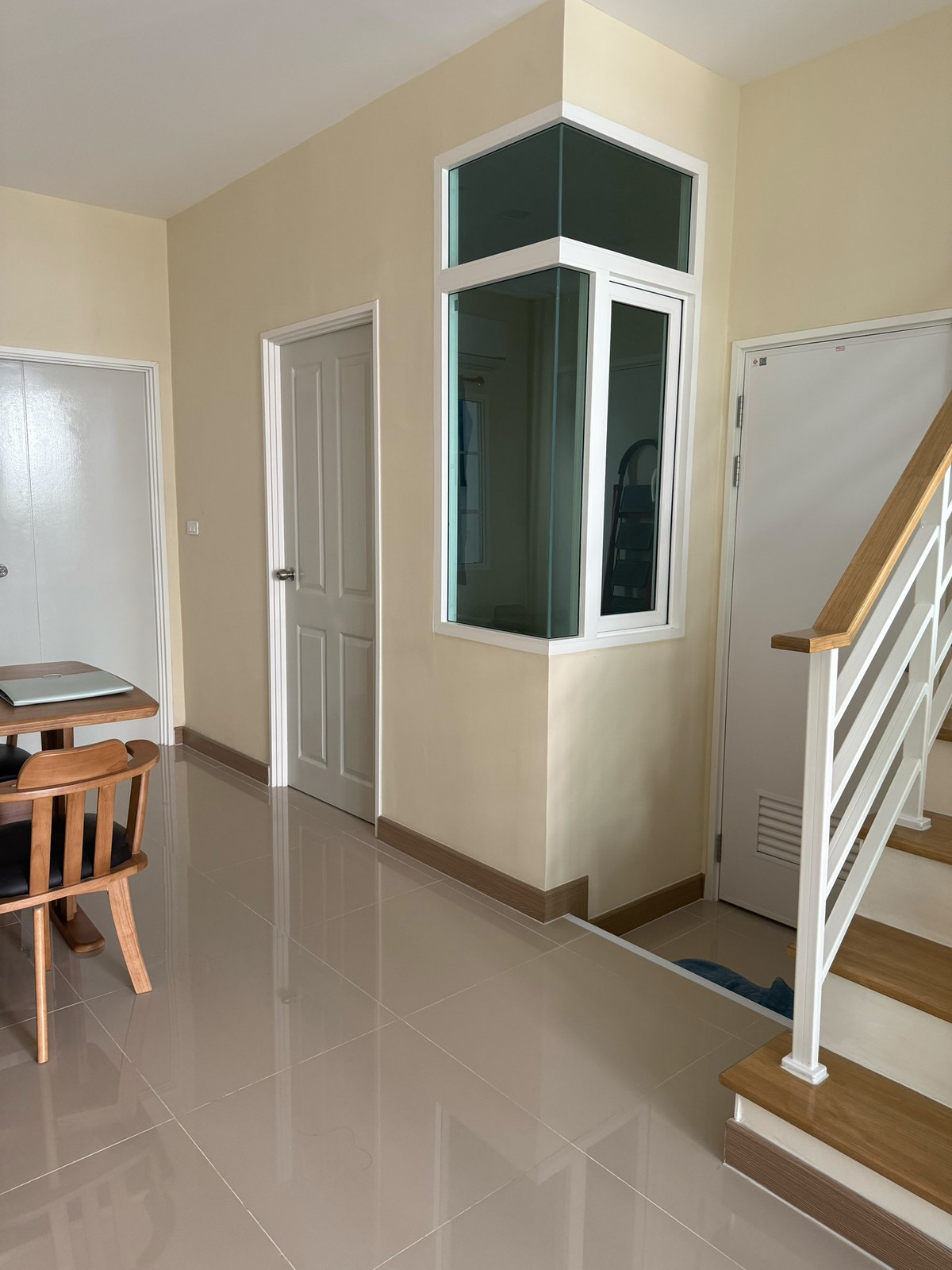 For RentTownhomePathum Thani,Rangsit, Thammasat : Golden Town Future Park Rangsit, beautiful new house, very good location, 5 minutes to Future Park. Vacant and ready to rent!