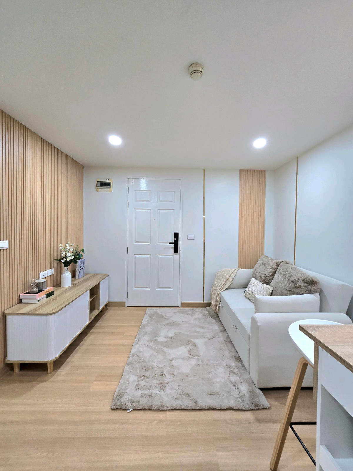 ขายคอนโดลาดพร้าว101 แฮปปี้แลนด์ : ห้องใหญ่ โซนลาดพร้าว #เดอะนิชไอดีลาดพร้าว130 🏡ใกล้ MRT ลาดพร้าว101 แค่ 190 เมตร ห้องสวยพร้อมอยู่เลย 🩷