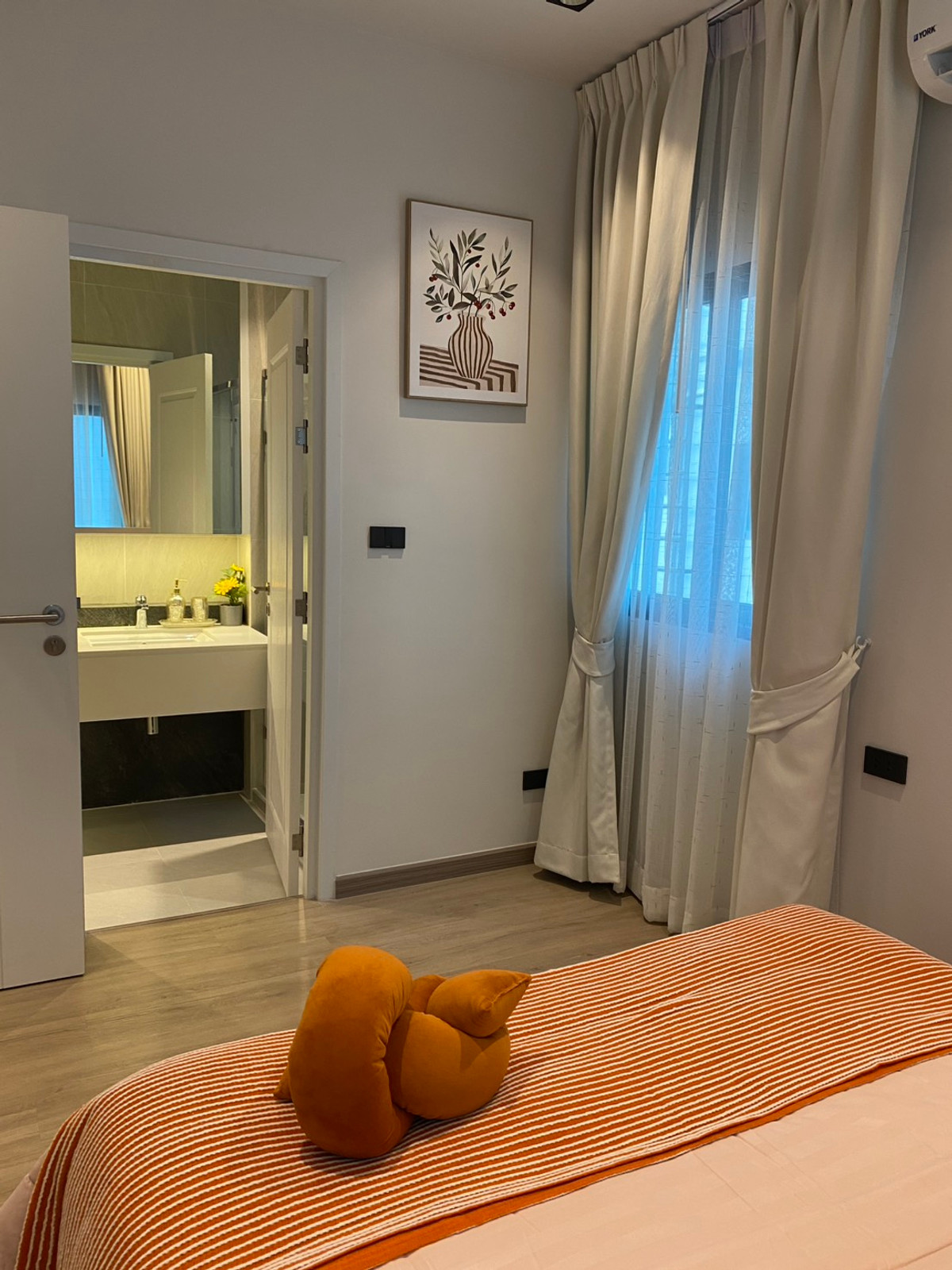 ให้เช่าบ้านพระราม 9 เพชรบุรีตัดใหม่ RCA : RH011526 ขาย/ให้เช่า ทาวน์โฮม 4ชั้น at 89 Residence Ratchada-Rama 9 ใกล้ MRT ศูนย์วัฒธรรม