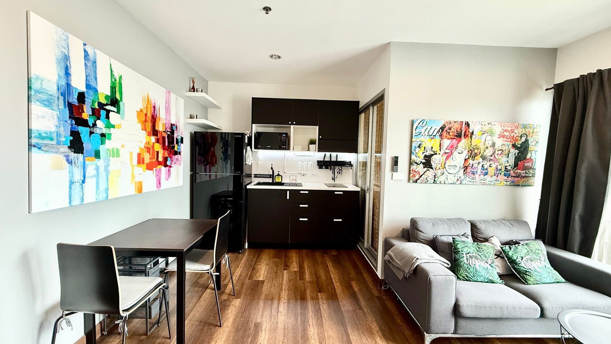 For RentCondoBangna, Bearing, Lasalle : 🔥 For rent THE PARKLAND Srinakarin Lakeside 🔥 📍 Near the MRT Yellow Line Sri Lasalle 🚆