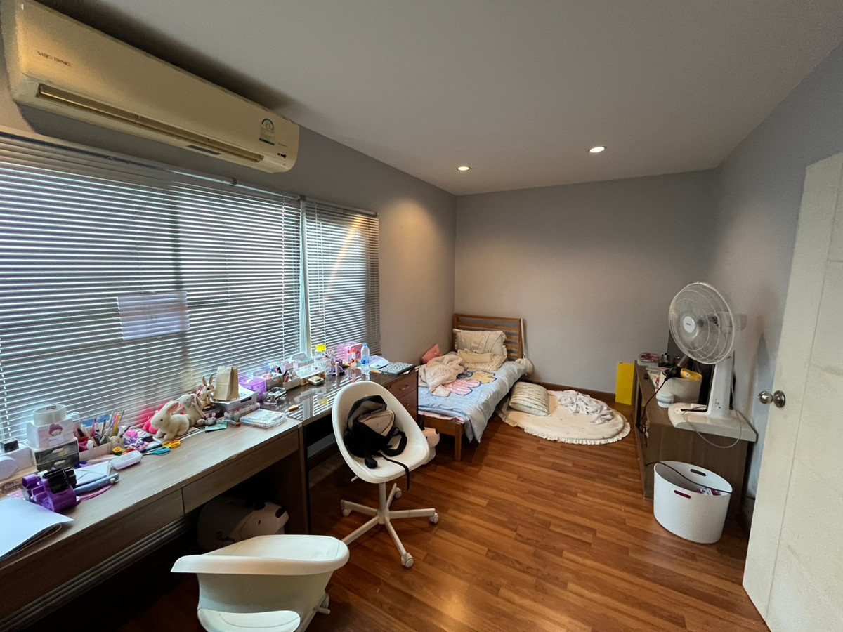 For SaleTownhomePattanakan, Srinakarin : HOT DEAL Townhome for sale with tenants | The Exclusive Pattanakarn 44 | Invest and receive immediate income 🏷️ Peeraphong FIFA | 087-808-3690