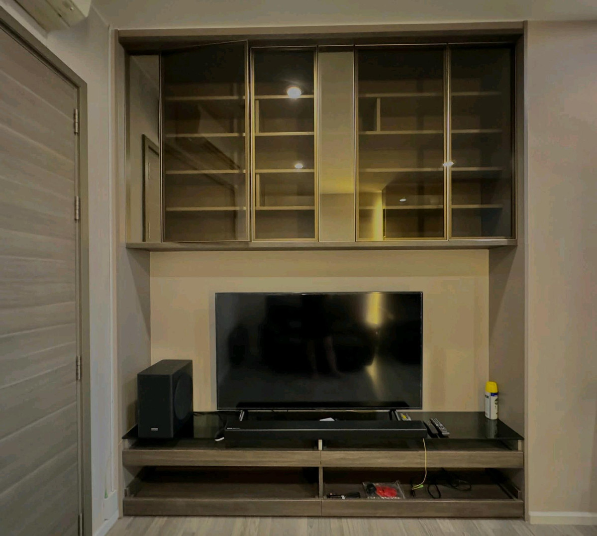 For RentCondoOnnut, Udomsuk : Condo for rent 🌳 The Room Sukhumvit 69  🚆 next to BTS Phra Khanong 🌳 beautiful room, completely new 🌈 beautiful view, no block view.