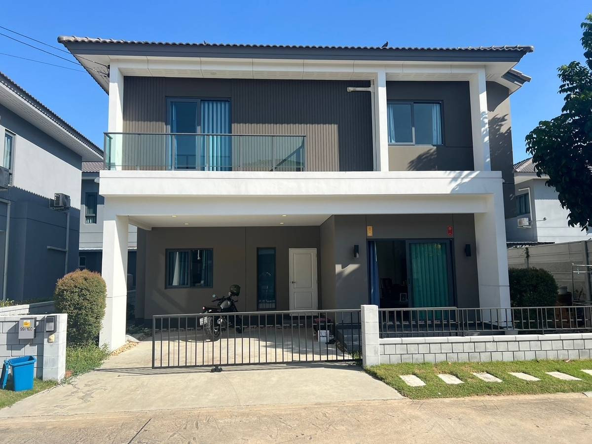 For RentHouseNonthaburi, Bang Yai, Bangbuathong : Single house for rent, Centro Bang Yai, near Wat Lat Pla Duk, just 4 minutes.