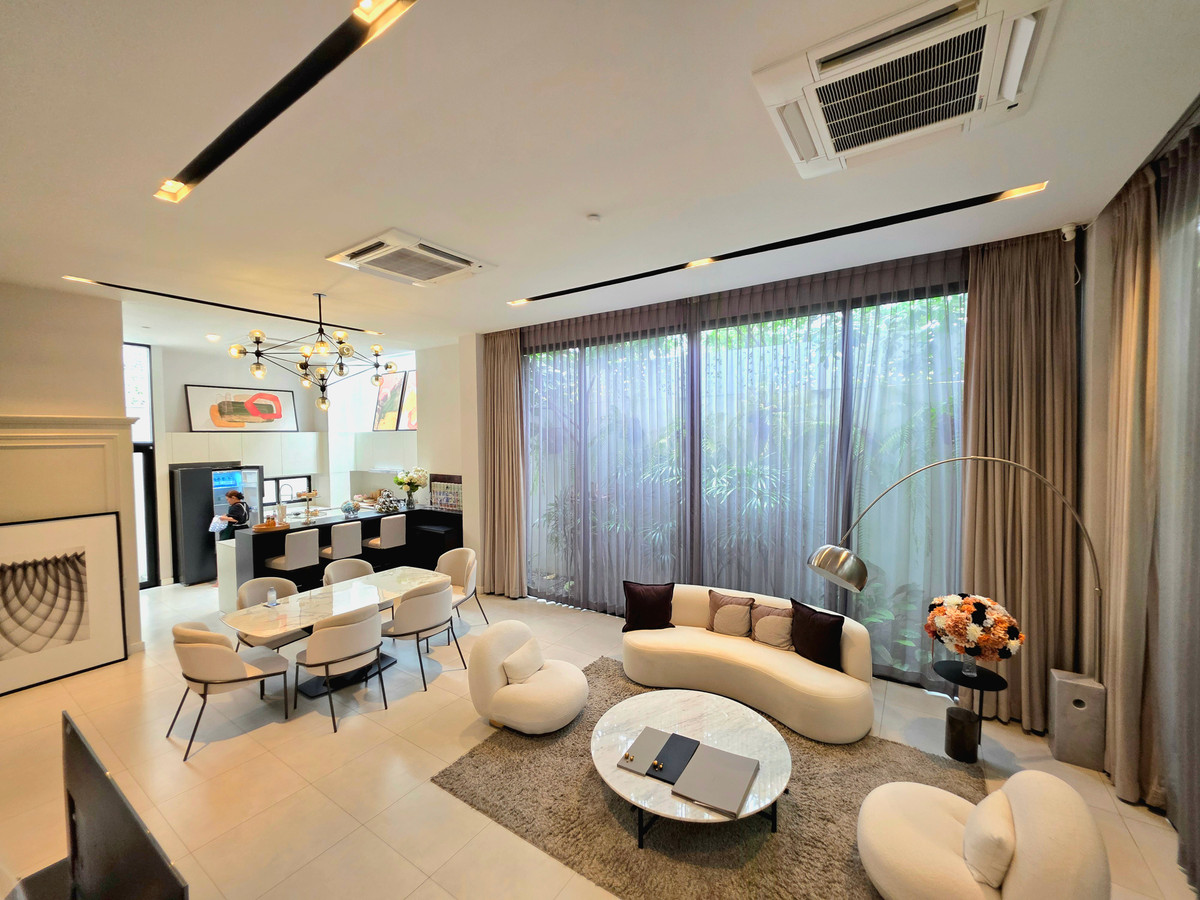 ขายบ้านรามคำแหง หัวหมาก : ขายบ้านหรู 3 ชั้น โครงการ ARNA Rama 9 – พระรามเก้า ซอย 39 4 ห้องนอน 515 ตร.ม.