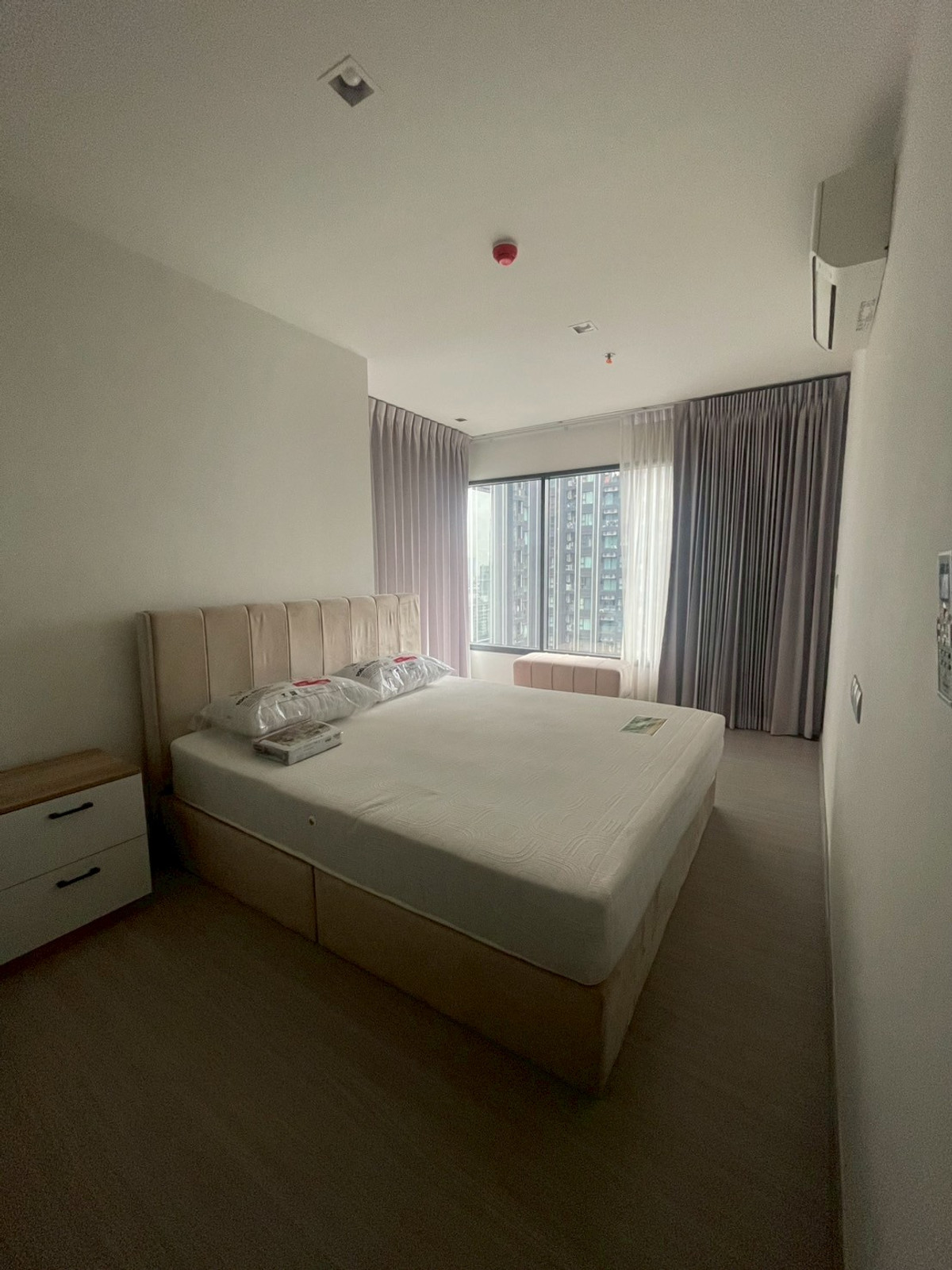 ให้เช่าคอนโดพระราม 9 เพชรบุรีตัดใหม่ RCA : ให้เช่า Life Asoke Hype ราคา 24,000 บาท [MPr251235]