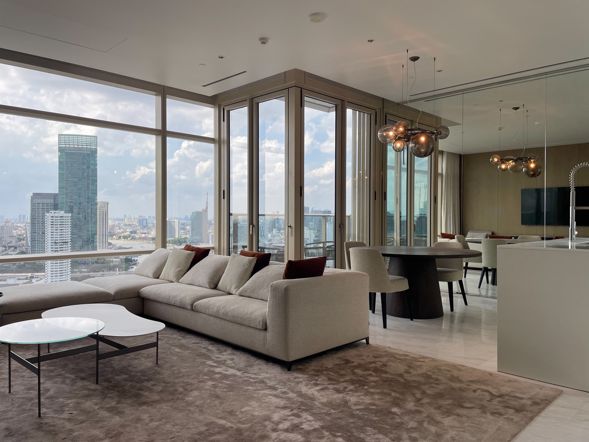 For RentCondoSathorn, Narathiwat : Best value in the Four Seasons Private Residences project | 2 Bedrooms 2 Bathrooms | 120 SQ.M.