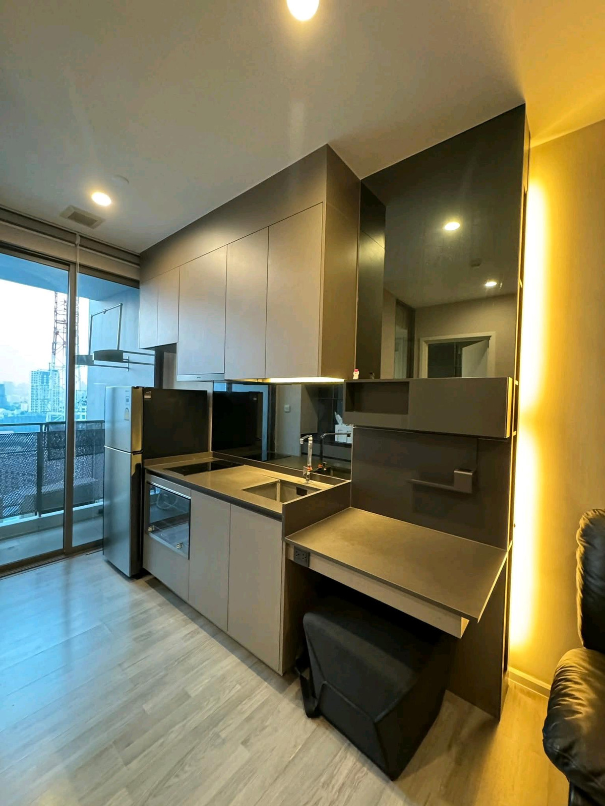 For RentCondoOnnut, Udomsuk : Condo for rent 🌳 The Room Sukhumvit 69  🚆 next to BTS Phra Khanong 🌳 beautiful room, completely new 🌈 beautiful view, no block view.