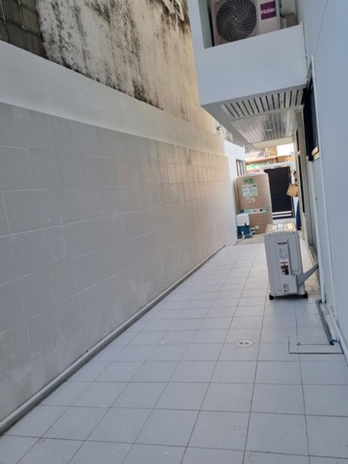 For RentHousePattanakan, Srinakarin : HR3183 2-story detached house for rent in Phatthanakan area, prime location near the expressway, 1 minute, can register a company, can do Airbnb.