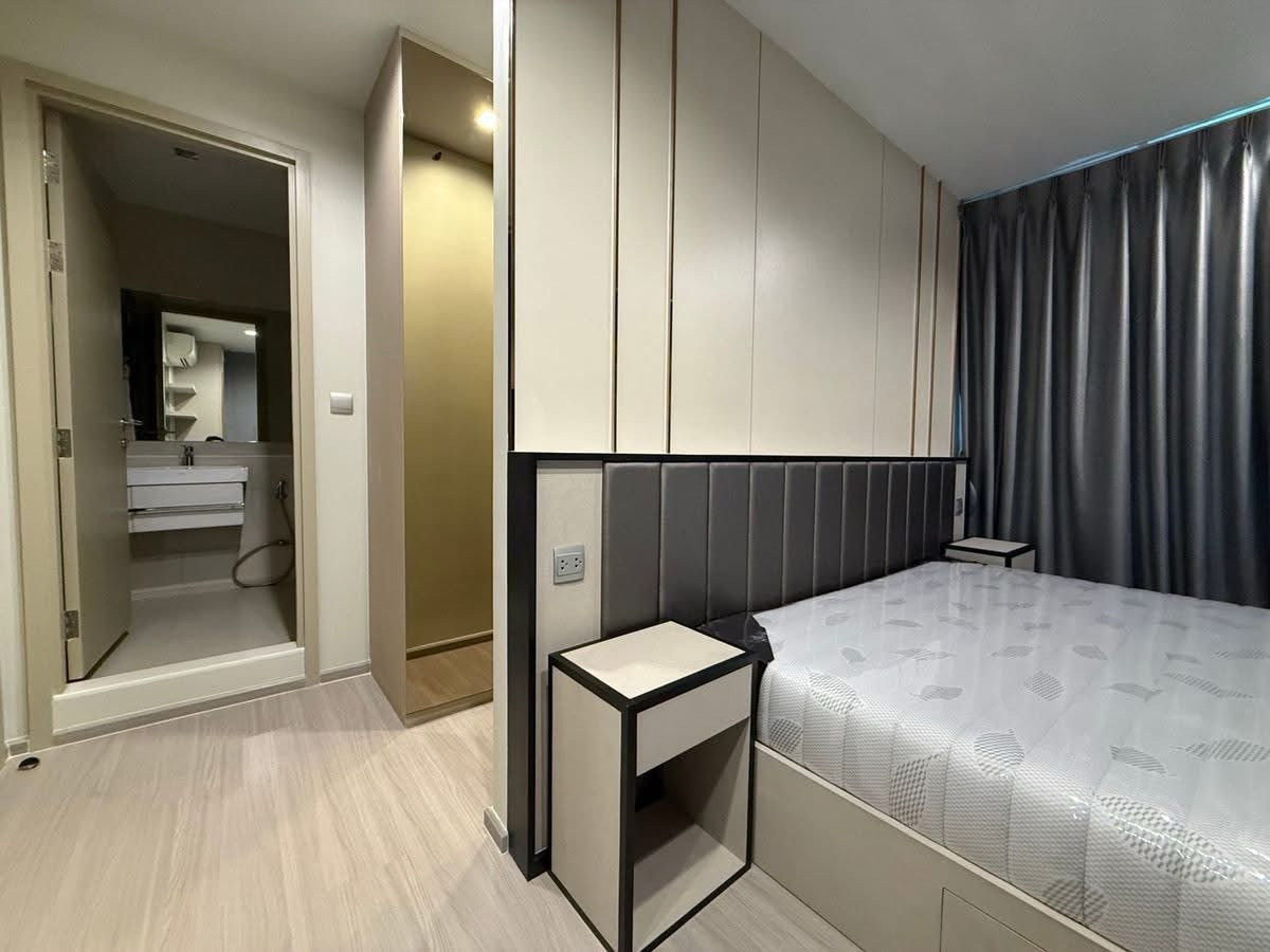 ให้เช่าคอนโดลาดพร้าว เซ็นทรัลลาดพร้าว : ให้เช่า คอนโด Life ลาดพร้าว ขนาดห้อง : 75 ตร.ม ชั้น : 16 ตึก/อาคาร : B 2ห้องนอน 2 ห้องนำ้ ราคา : 42,000 บาท สถานที่ใกล้เคียง : ติด bts สถานีห้าแยกลาดพร้าว
