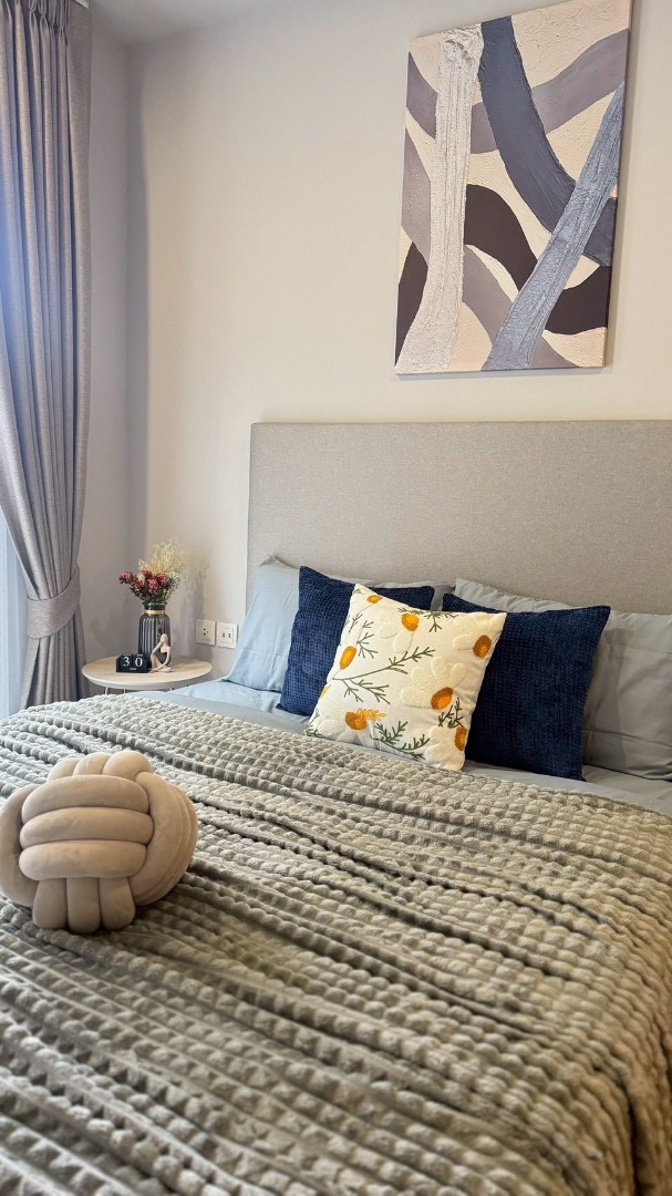 For RentCondoSukhumvit, Asoke, Thonglor : 🔥For Rent Now🔥 Chapter Thonglor 25 Low Rise, brand new unit, fully furnished with furniture and appliances, ready to move in. Convenient transportation with shuttle service to BTS Thonglor❗