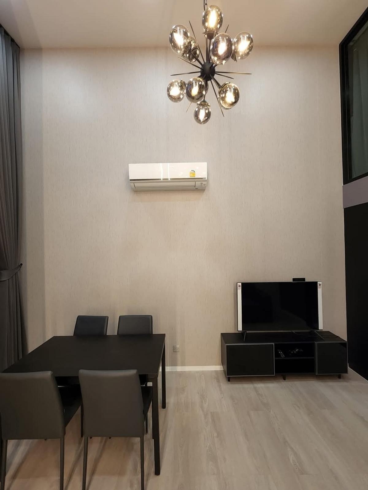 For RentCondoPathum Thani,Rangsit, Thammasat : 🚩For rent: Duplex room, 2 floors, Modiz Launch, 31st floor, view, Thammasat University. Balcony facing north, ground floor area 29 sq m.