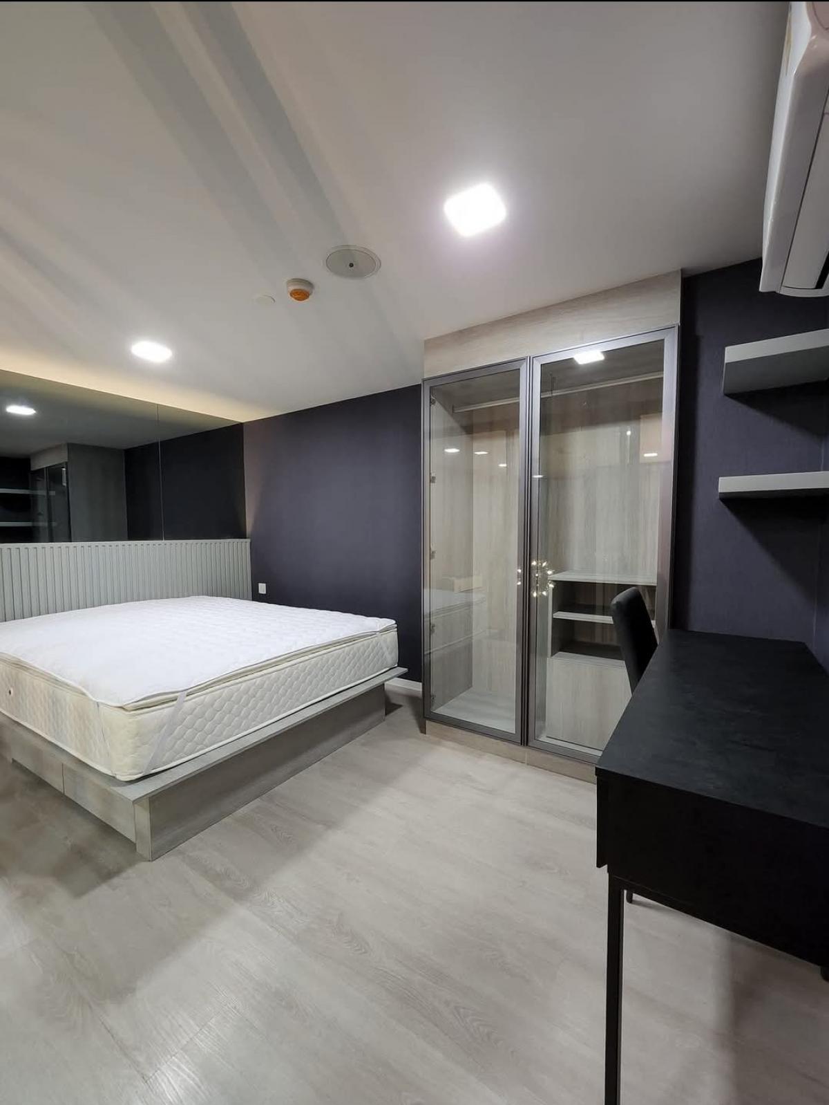 For RentCondoPathum Thani,Rangsit, Thammasat : 🚩For rent: Duplex room, 2 floors, Modiz Launch, 31st floor, view, Thammasat University. Balcony facing north, ground floor area 29 sq m.