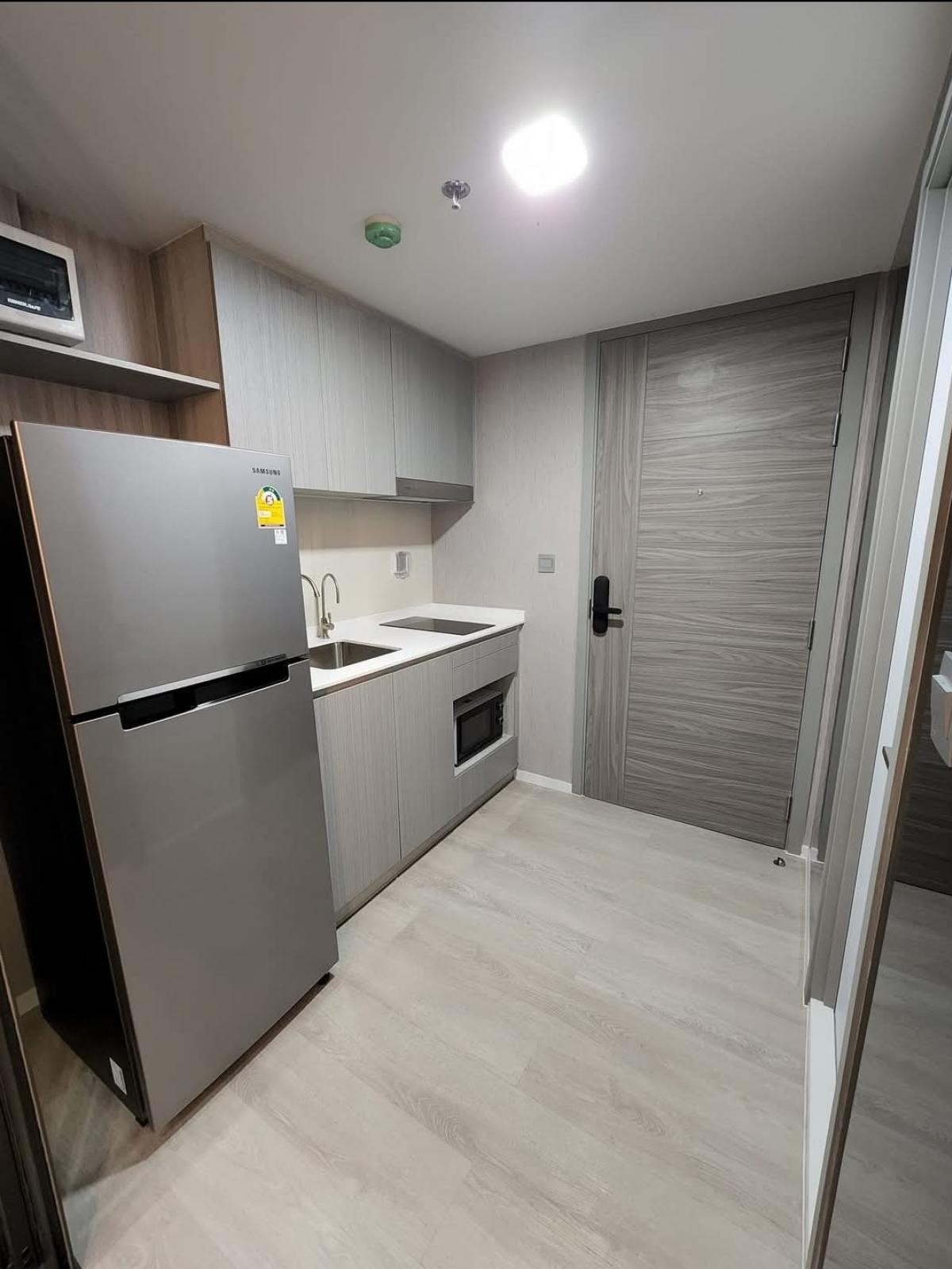 For RentCondoPathum Thani,Rangsit, Thammasat : 🚩For rent: Duplex room, 2 floors, Modiz Launch, 31st floor, view, Thammasat University. Balcony facing north, ground floor area 29 sq m.