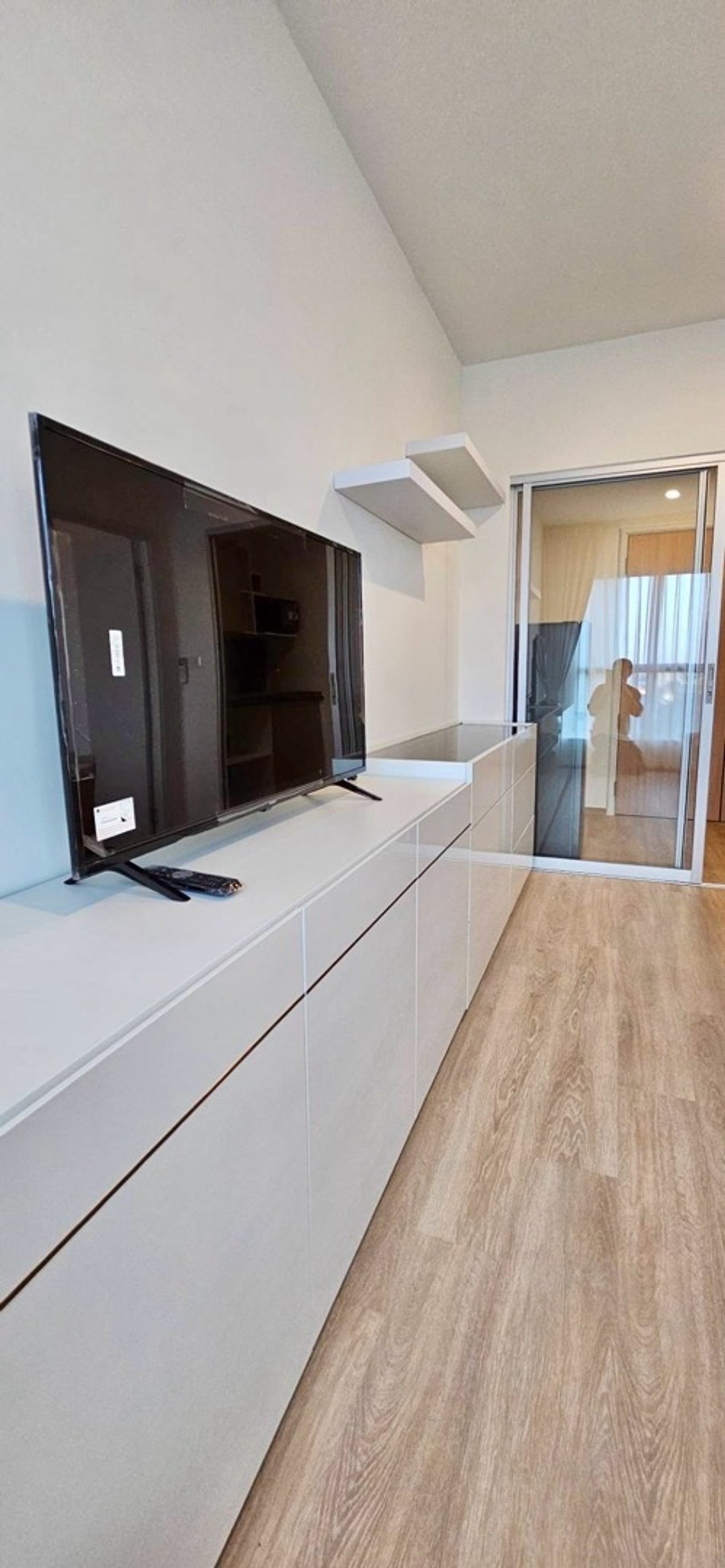 ให้เช่าคอนโดแจ้งวัฒนะ เมืองทอง : 📍 โครงการ : Lumpini Place แจ้งวัฒนะ–ปากเกร็ด สเตชั่น🚝 ใกล้ : MRT ปากเกร็ด (สายสีชมพู)💵 ราคาเช่า : 11,000 บาท / เดือน จาก 13,000