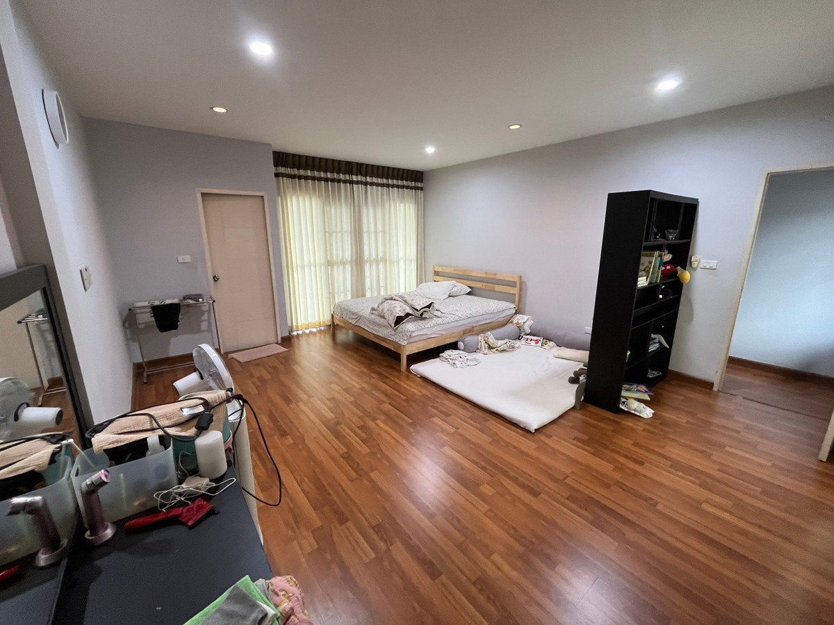 For SaleTownhomePattanakan, Srinakarin : HOT DEAL Townhome for sale with tenants | The Exclusive Pattanakarn 44 | Invest and receive immediate income 🏷️ Peeraphong FIFA | 087-808-3690