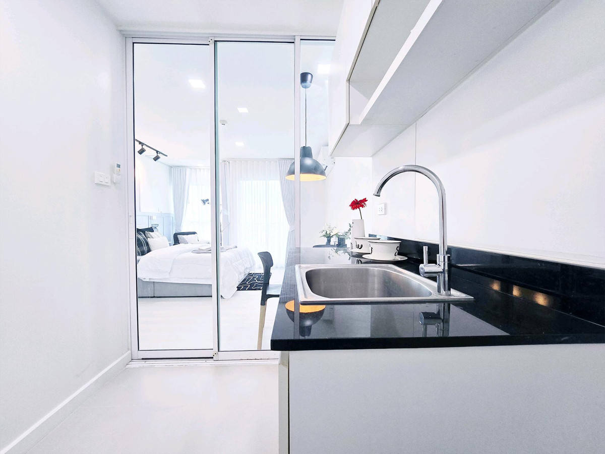 ขายคอนโดเลียบทางด่วนรามอินทรา : (( ขายด่วน )) วีอนโด เอกมัย-รามอินทรา ติดตลาดเลียบด่วนรามอินทรา และ MRT วัชระพล 700 เมตร