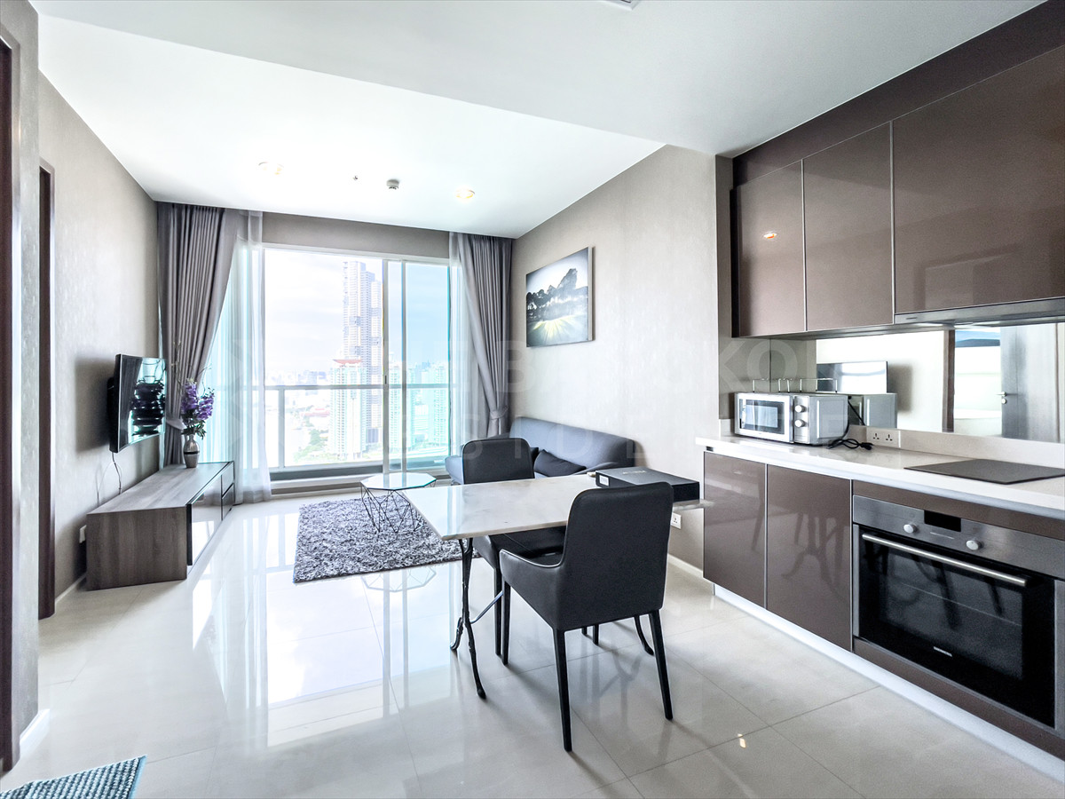 ให้เช่าคอนโดสาทร นราธิวาส : 🔥 RENT 🔥 [River View - High Floor‼️] Ready to Move In ✅ By Aimee Tel. 0658208476 (Call Now!)