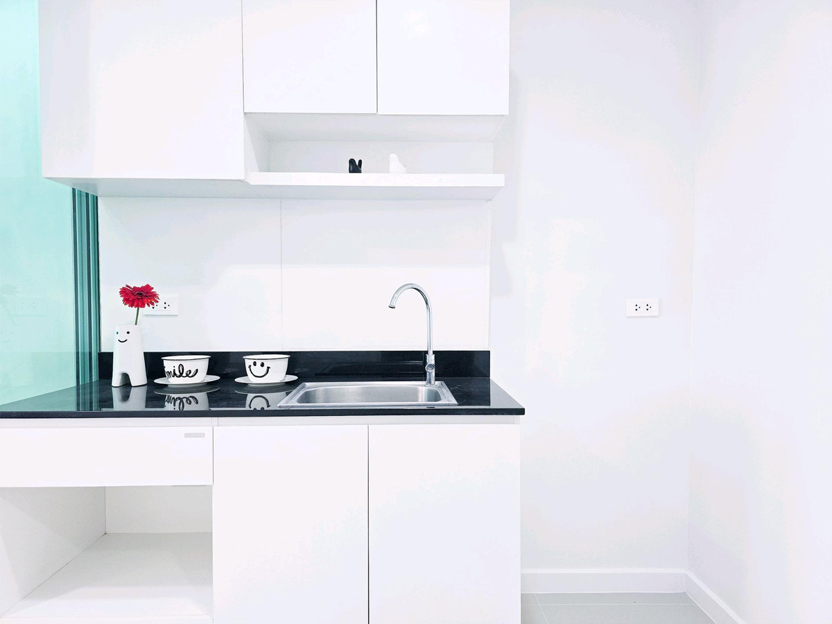 ขายคอนโดเลียบทางด่วนรามอินทรา : ส่วนกลางฟีลดีเต็ม 10 🔥 ขาช็อปต้องมาเช็คอิน !! วีคอนโด เอกมัยรามอินทราห้องพร้อมอยู่  ใกล้ตลาด เลียบด่วนรามอินทรา แค่กำแพงกั้น !! 