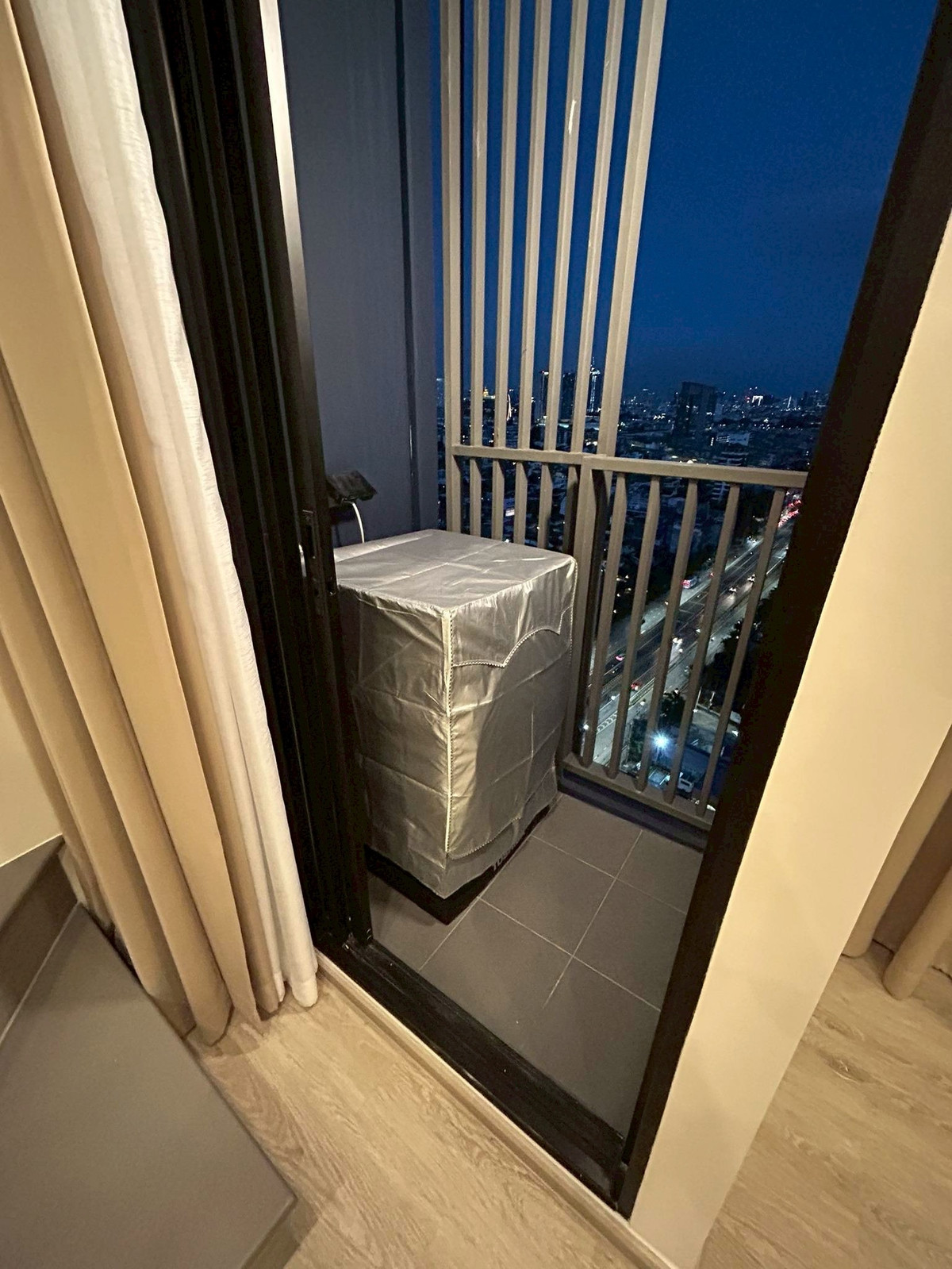 ให้เช่าคอนโดปิ่นเกล้า จรัญสนิทวงศ์ : 🔥ปล่อยเช่า คอนโด Duplex 2ชั้น 🔥  ออริจิ้น ปลั๊กแอนด์เพลย์ สิรินธร สเตชั่น🔥🔥🔥